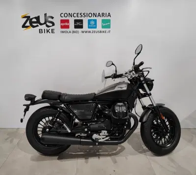Moto Guzzi V9 Bobber (2021 - 25) nuova