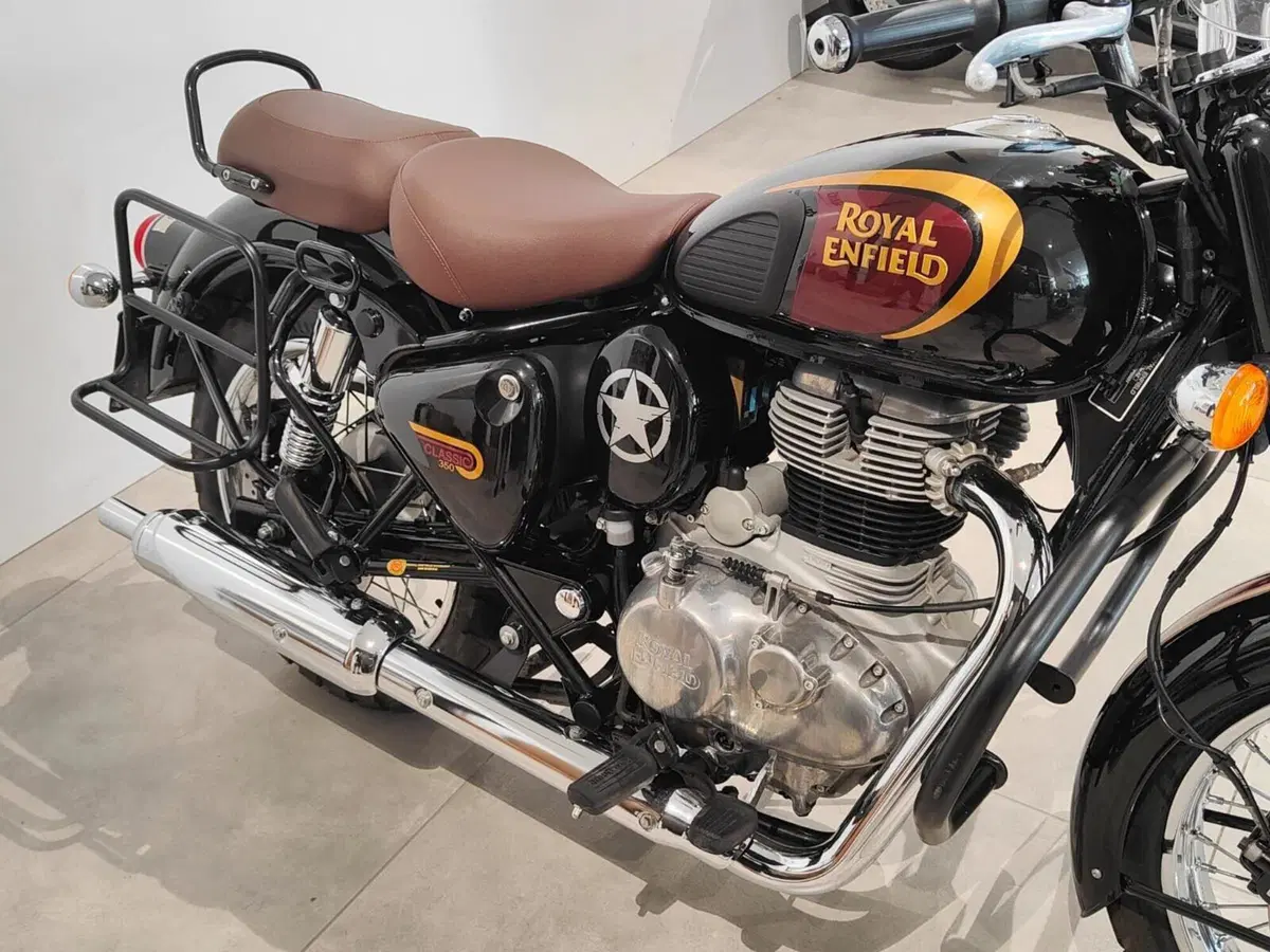 Royal Enfield Classic 350 (2021 - 26) (7)