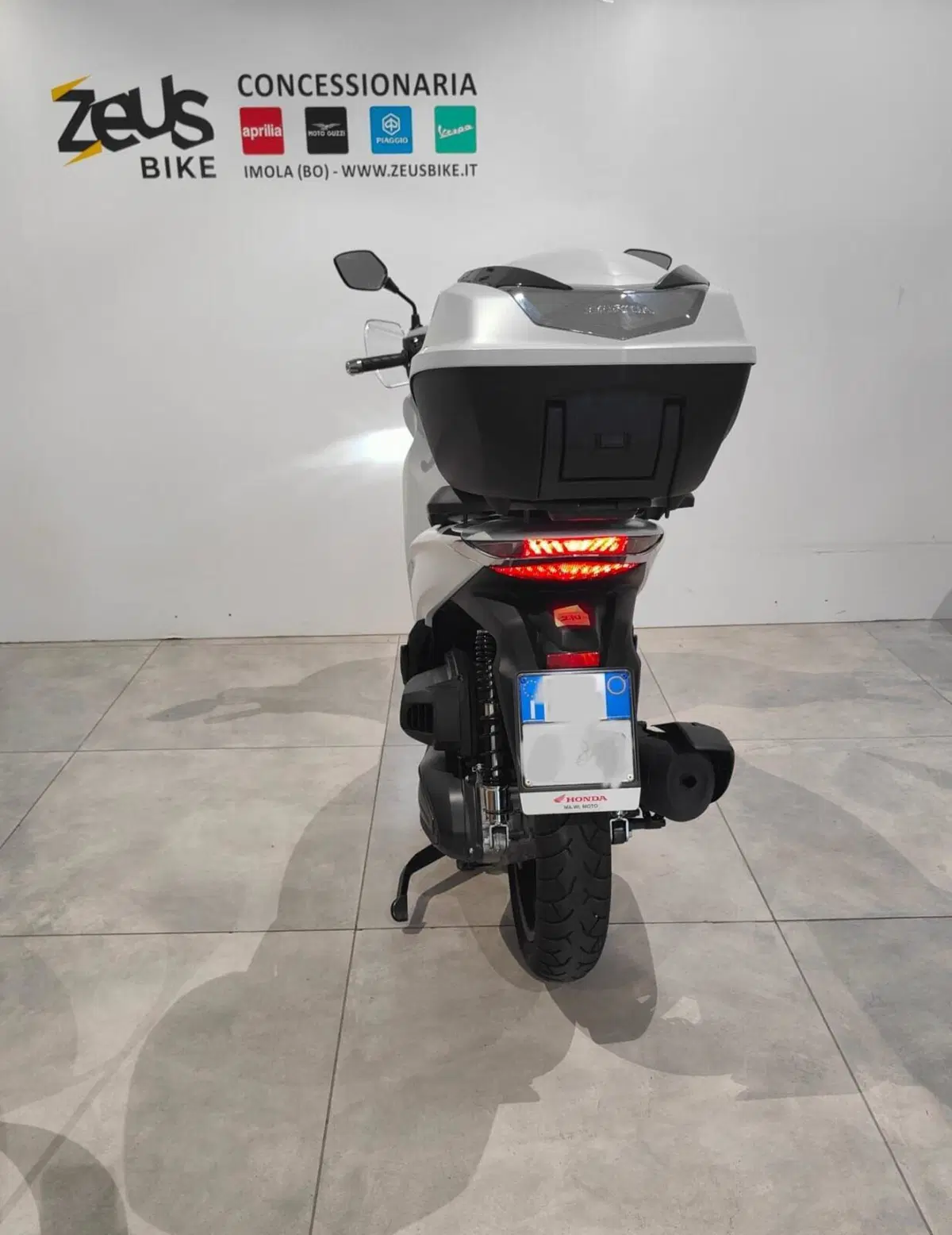Honda SH 350 (2021 - 24) (6)
