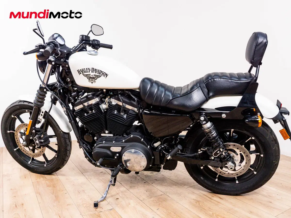 Harley-Davidson 883 Iron (2009 - 11) - XL 883N (7)