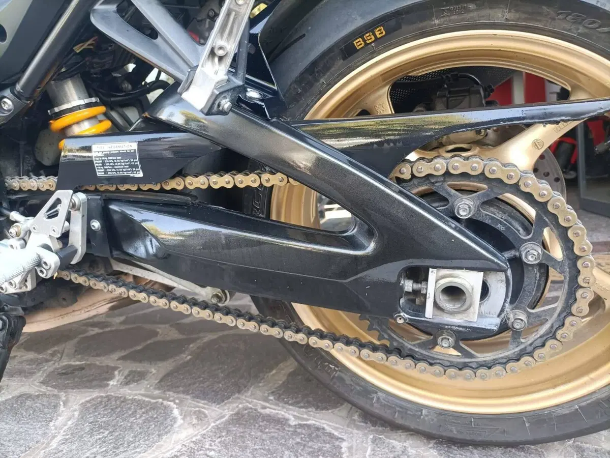 Yamaha FZ8 (2010 - 12) (5)