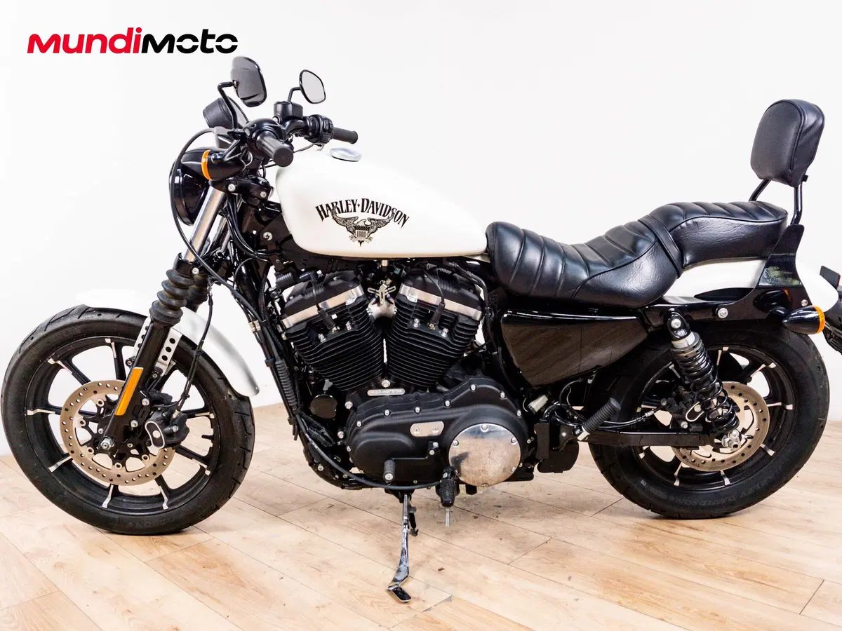 Harley-Davidson 883 Iron (2009 - 11) - XL 883N (6)