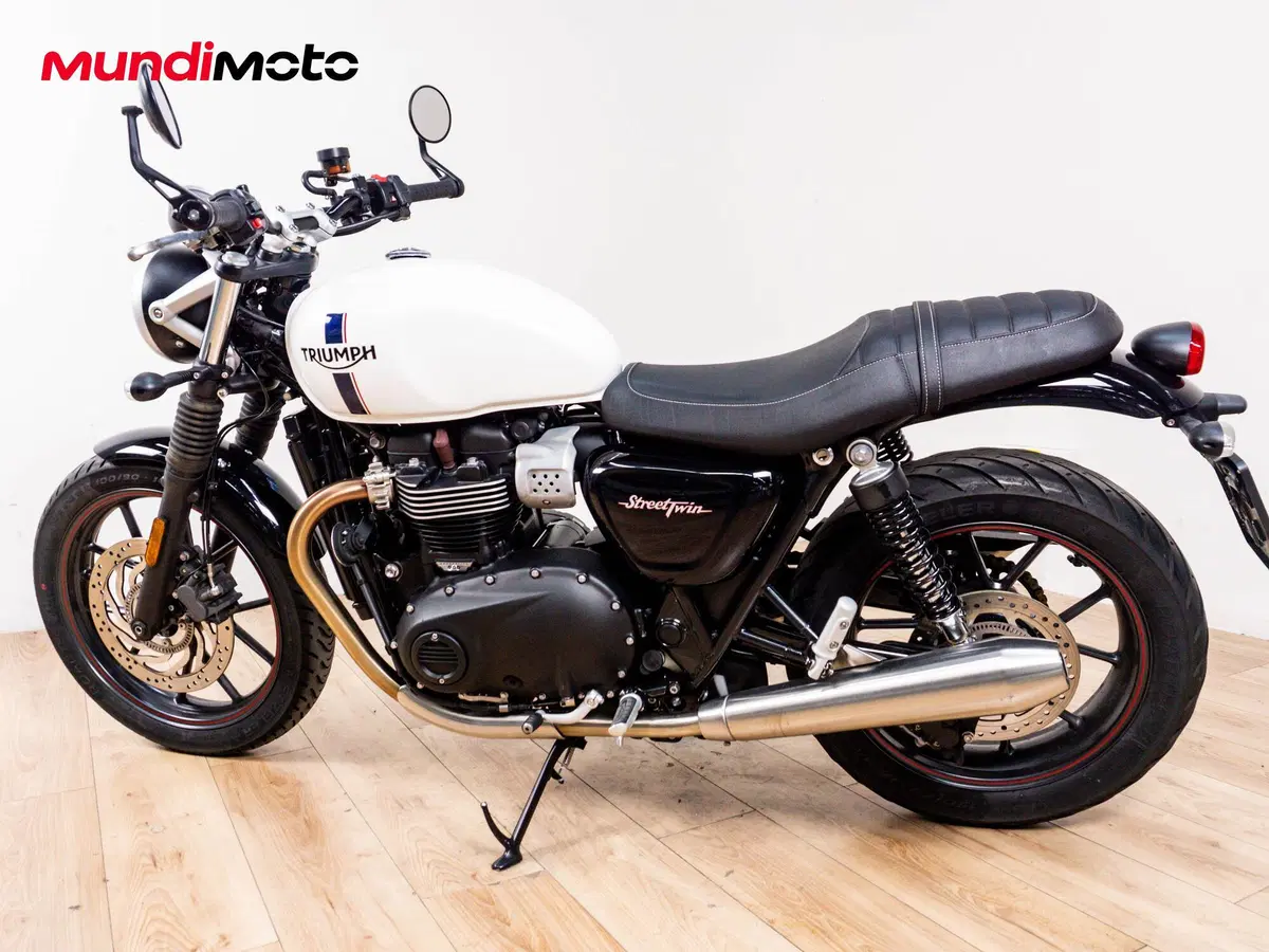 Triumph Street Twin 900 (2017 - 18) (7)