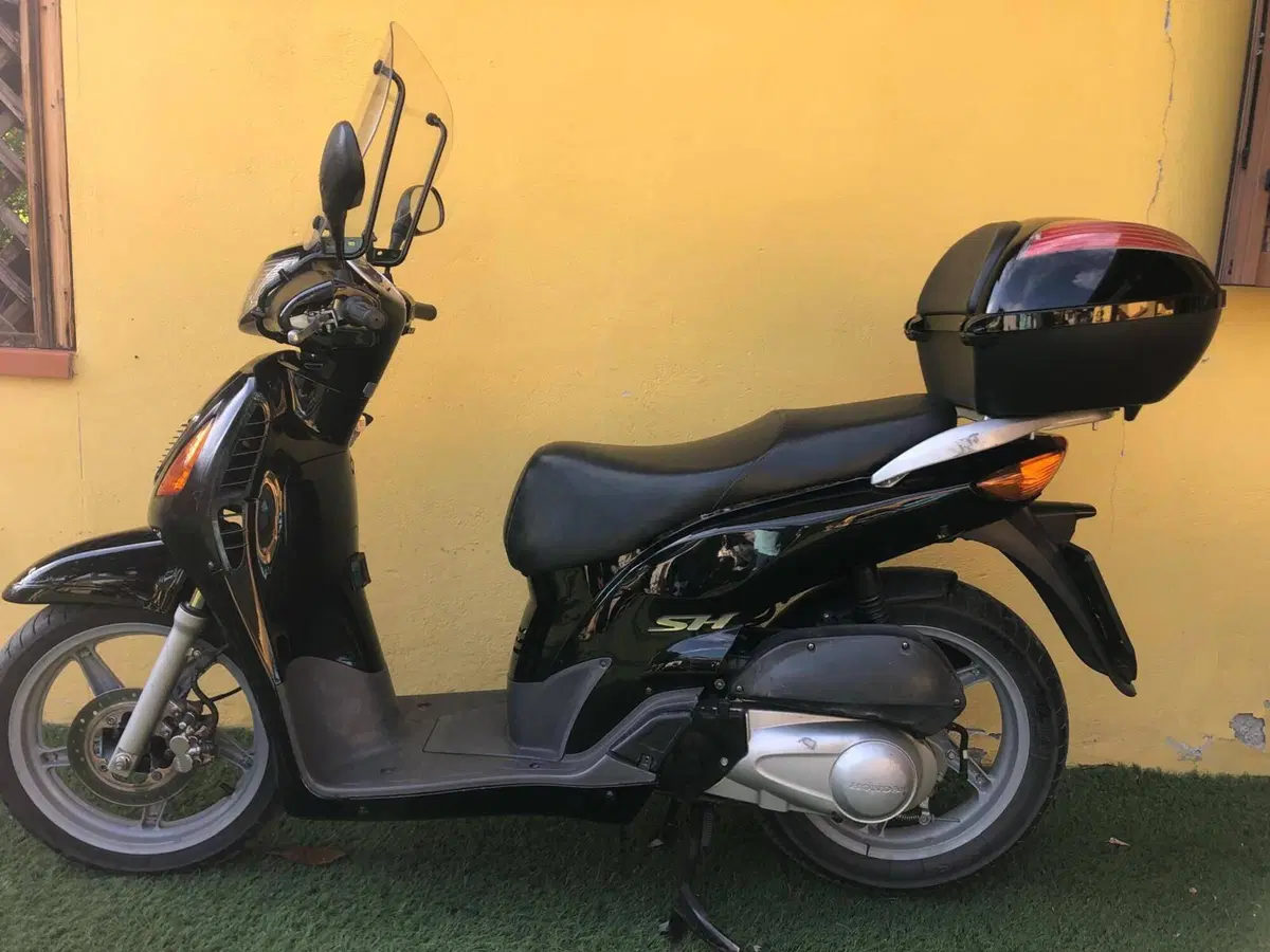 Honda SH 150 (2000 - 06) (2)