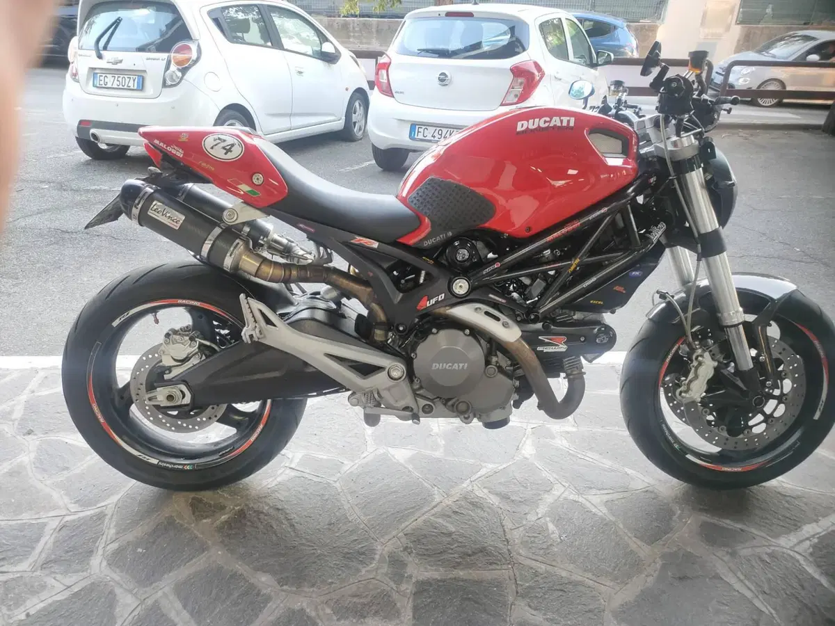 Ducati Monster 696 (2008 - 13) (3)