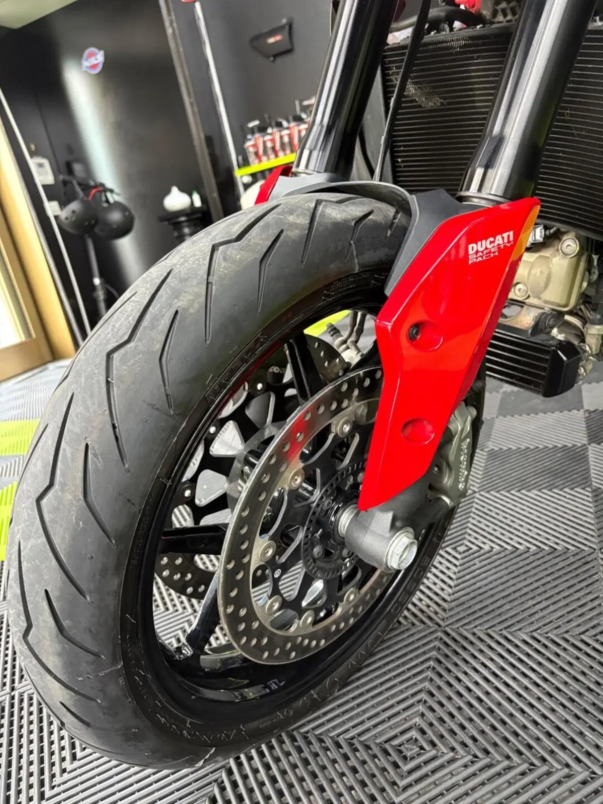 Ducati Hypermotard 950 (2022 - 25) (9)