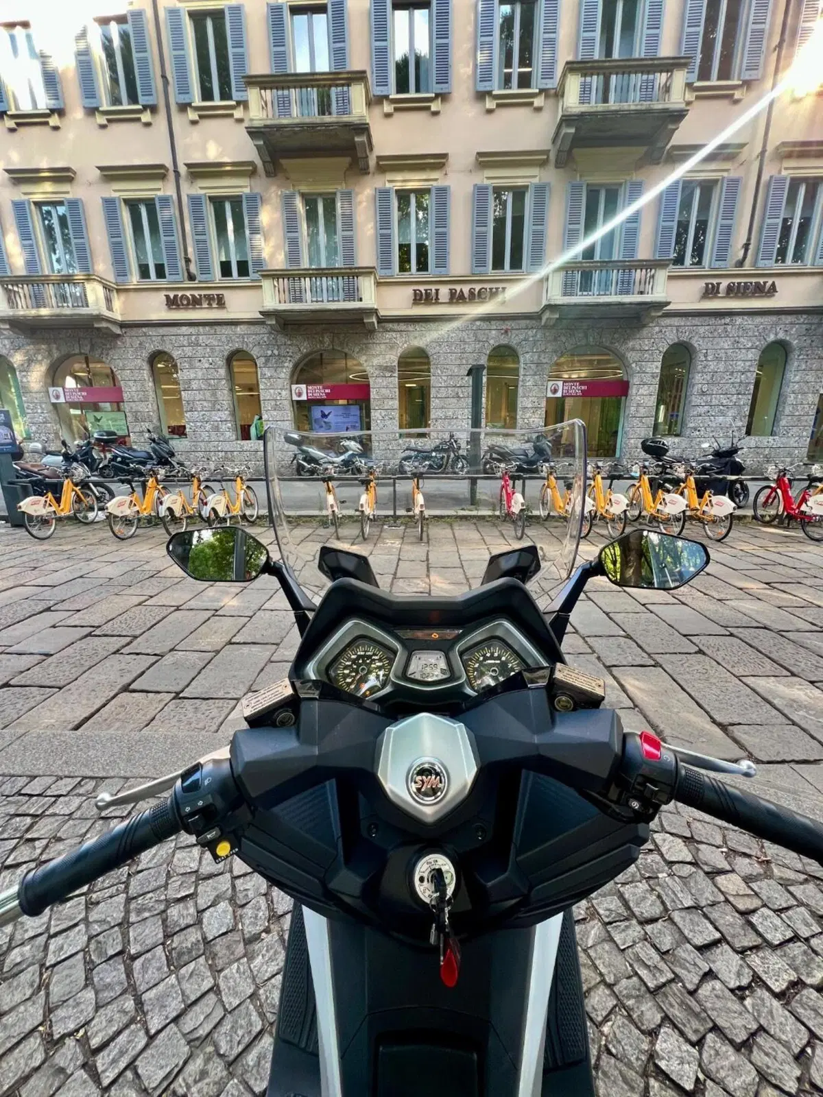 Sym Cruisym 300 (2017 - 20) (2)