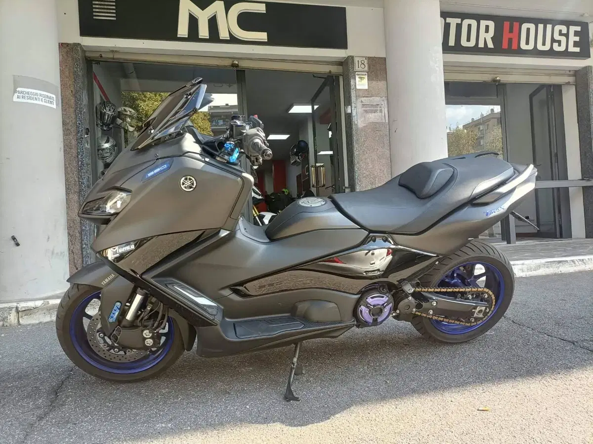 Yamaha T-Max 560 (2022 - 24) (2)