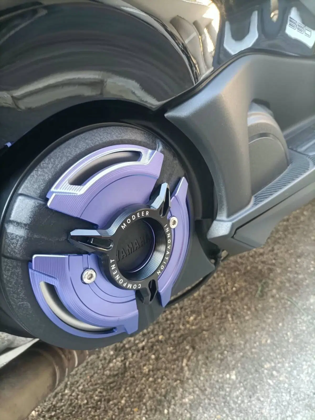 Yamaha T-Max 560 (2022 - 24) (7)
