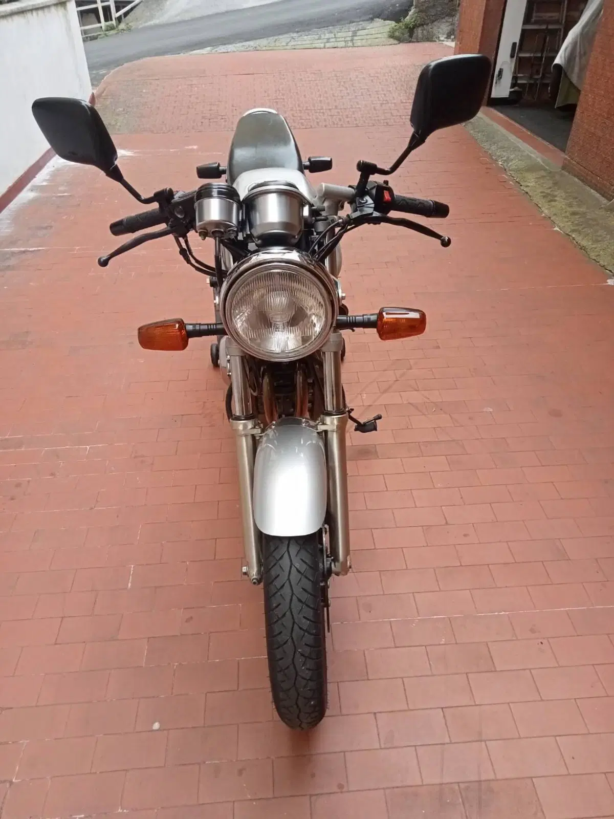 Yamaha SRX 600 (3)