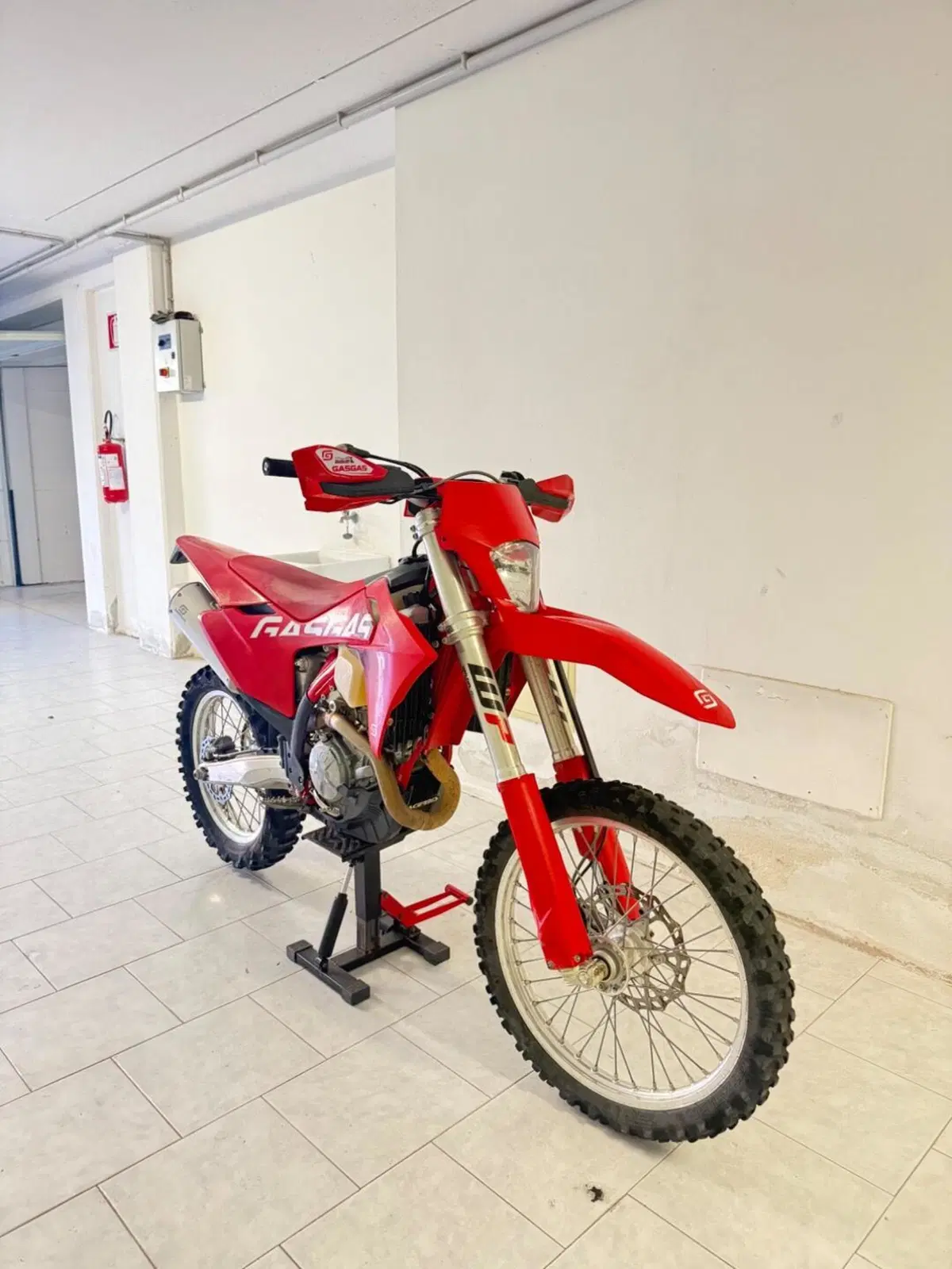 GASGAS EC 450 F (2025) (2)