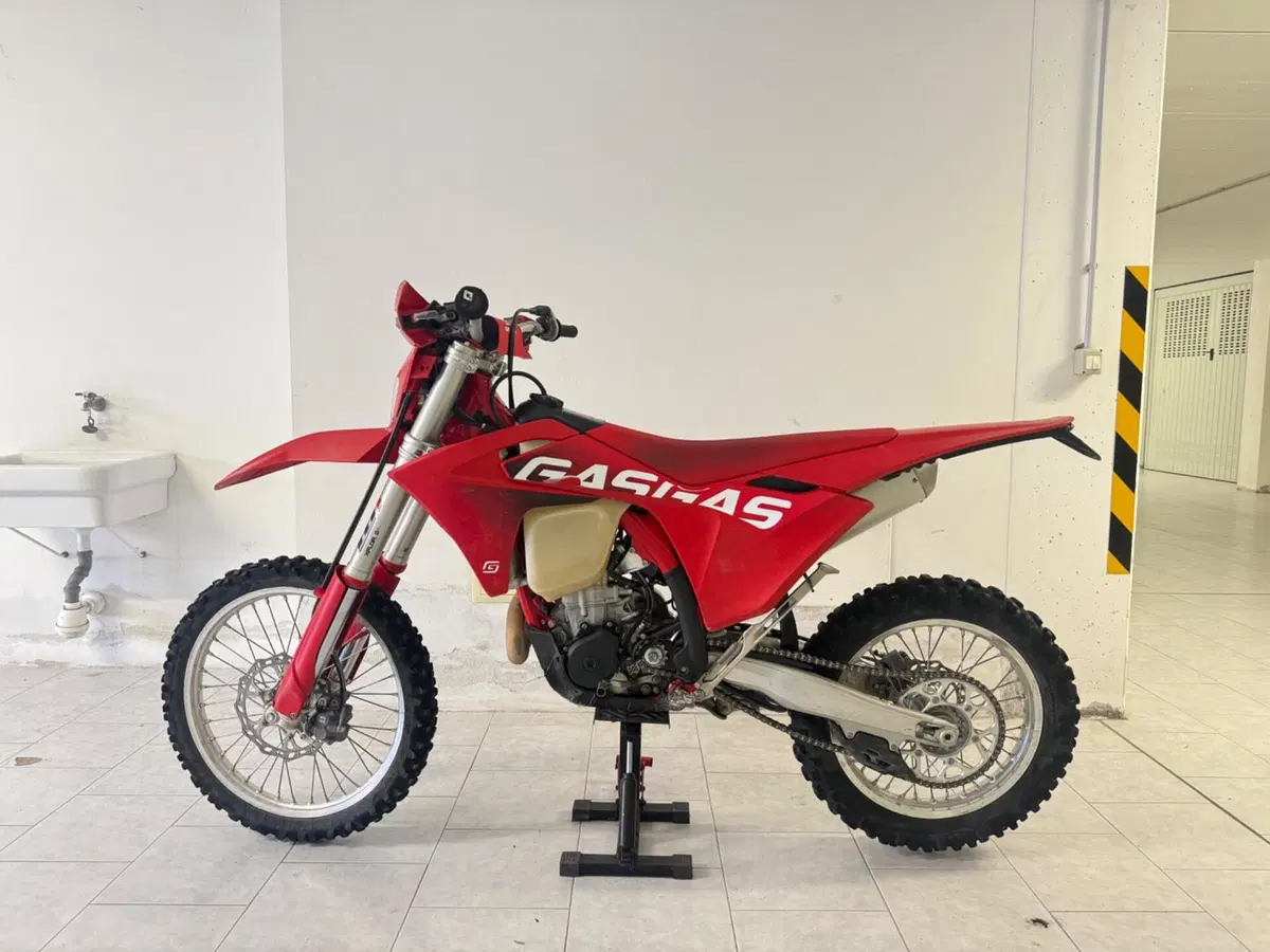 GASGAS EC 450 F (2025) (3)
