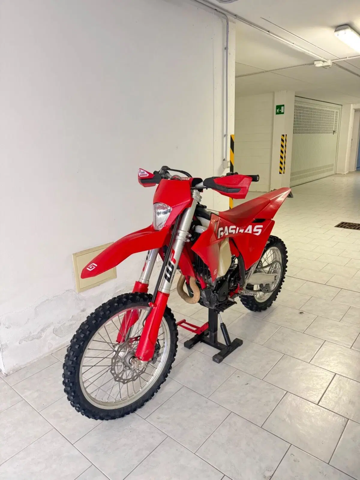 GASGAS EC 450 F (2025) (4)