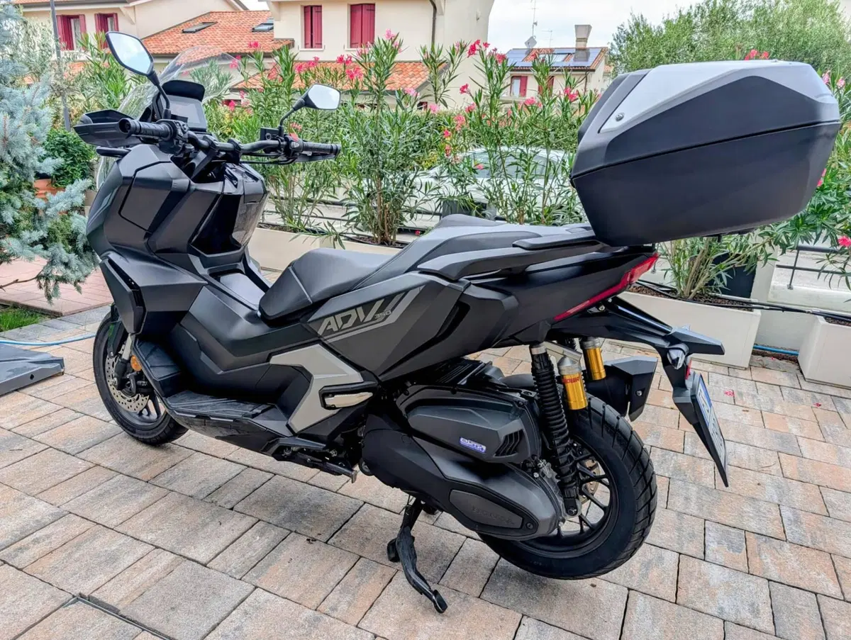 Honda ADV 350 Special Edition (2025 - 26) (3)