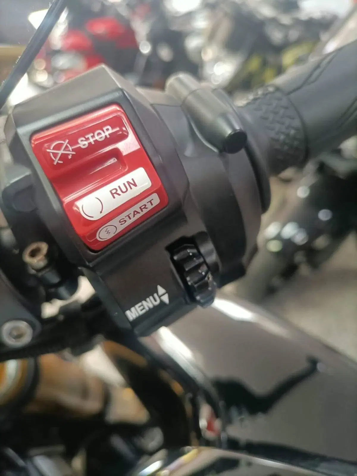 Yamaha MT-10 SP (2022 - 25) (11)