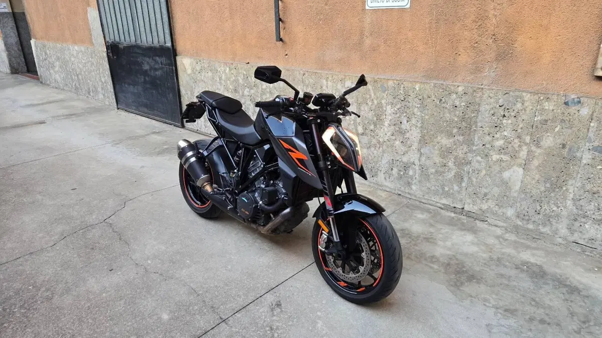 KTM 1290 Super Duke R ABS (2017 - 18) (2)