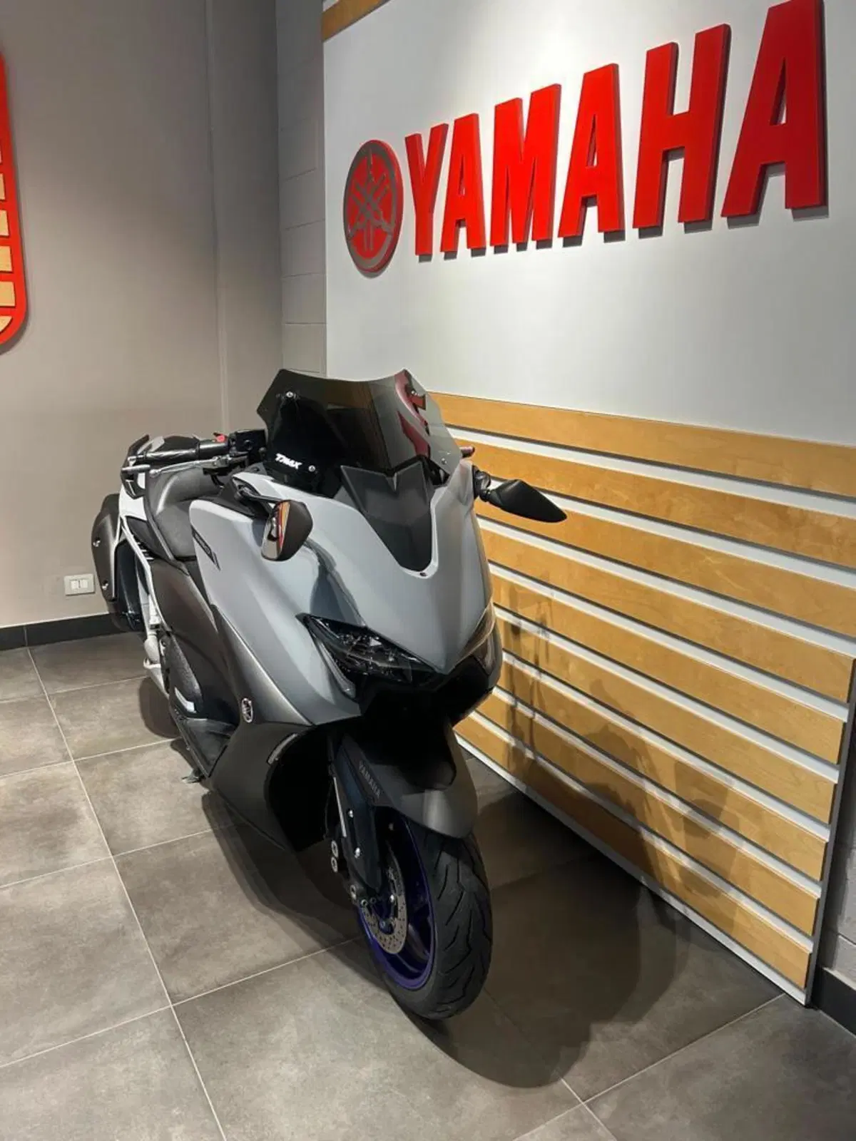 Yamaha T-Max 560 (2020 - 21) (3)