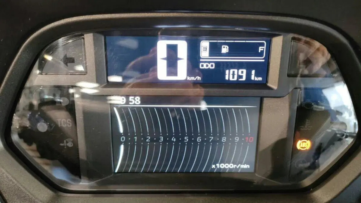 Yamaha N-Max 125 Tech Max (2025 - 26) (5)