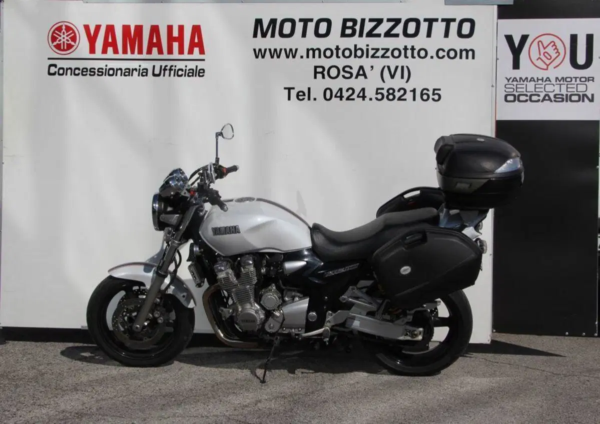 Yamaha XJR 1300 (2006 - 14) (2)