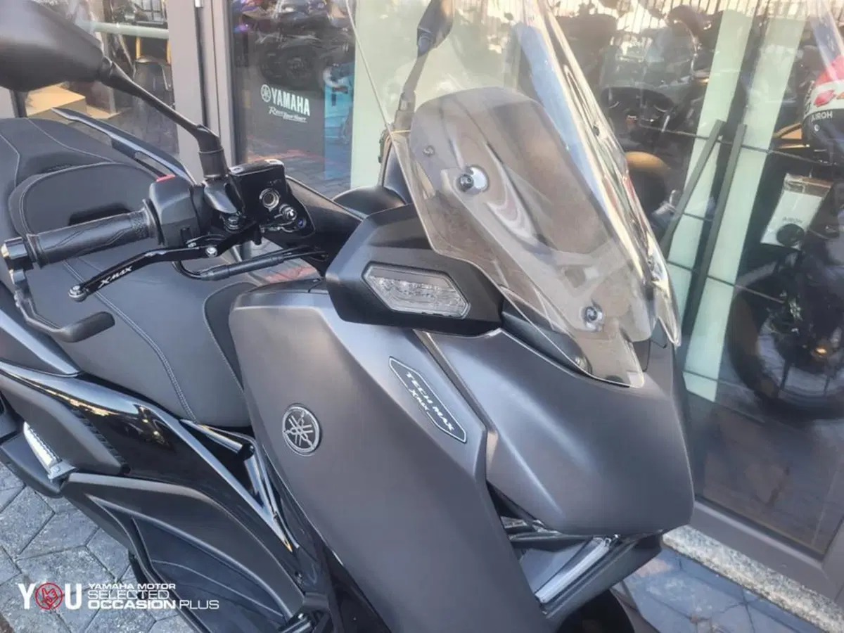Yamaha X-Max 300 Tech Max (2025 - 26) (10)