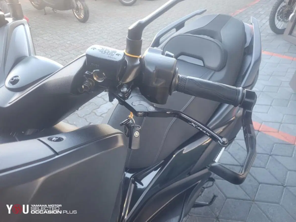 Yamaha X-Max 300 Tech Max (2025 - 26) (6)