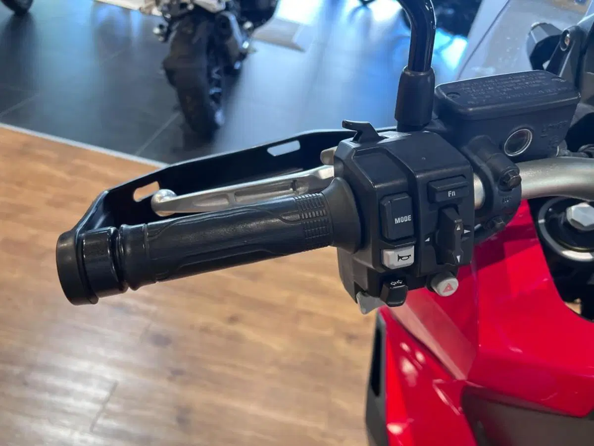 Honda X-ADV 750 DCT (2021 - 24) (11)