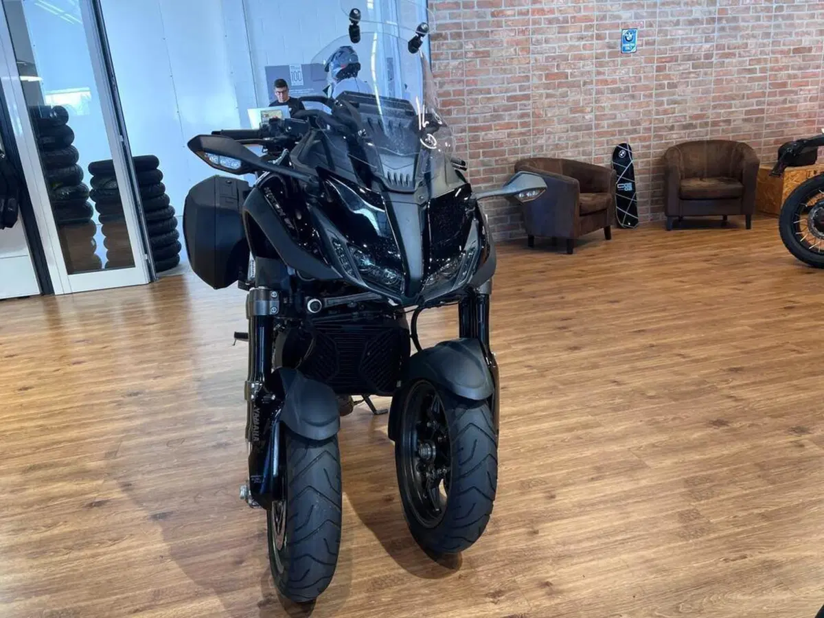 Yamaha Niken 890 GT (2023 - 26) (3)