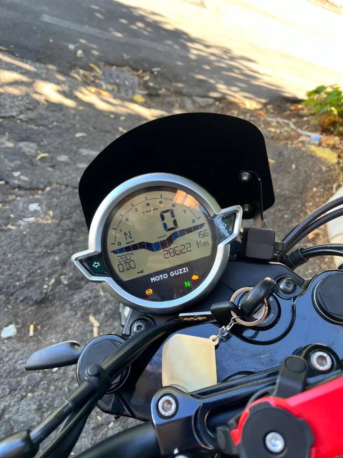 Moto Guzzi V7 Stone (2021 - 24) (5)