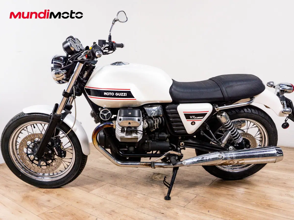 Moto Guzzi V7 Classic (2008 - 12) (5)