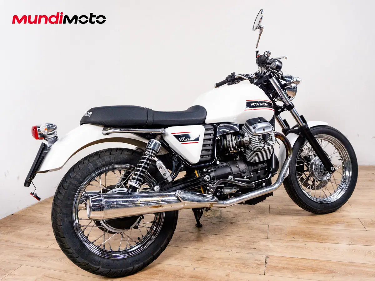 Moto Guzzi V7 Classic (2008 - 12) (3)