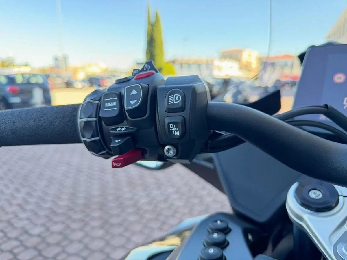Bmw R 1300 RT (2026) (8)