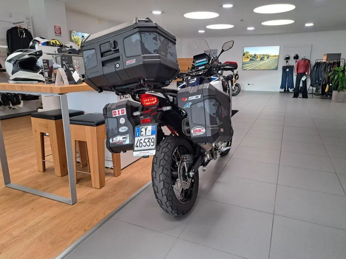 Honda Africa Twin CRF 1100L Travel Edition (2022 - 23) (4)