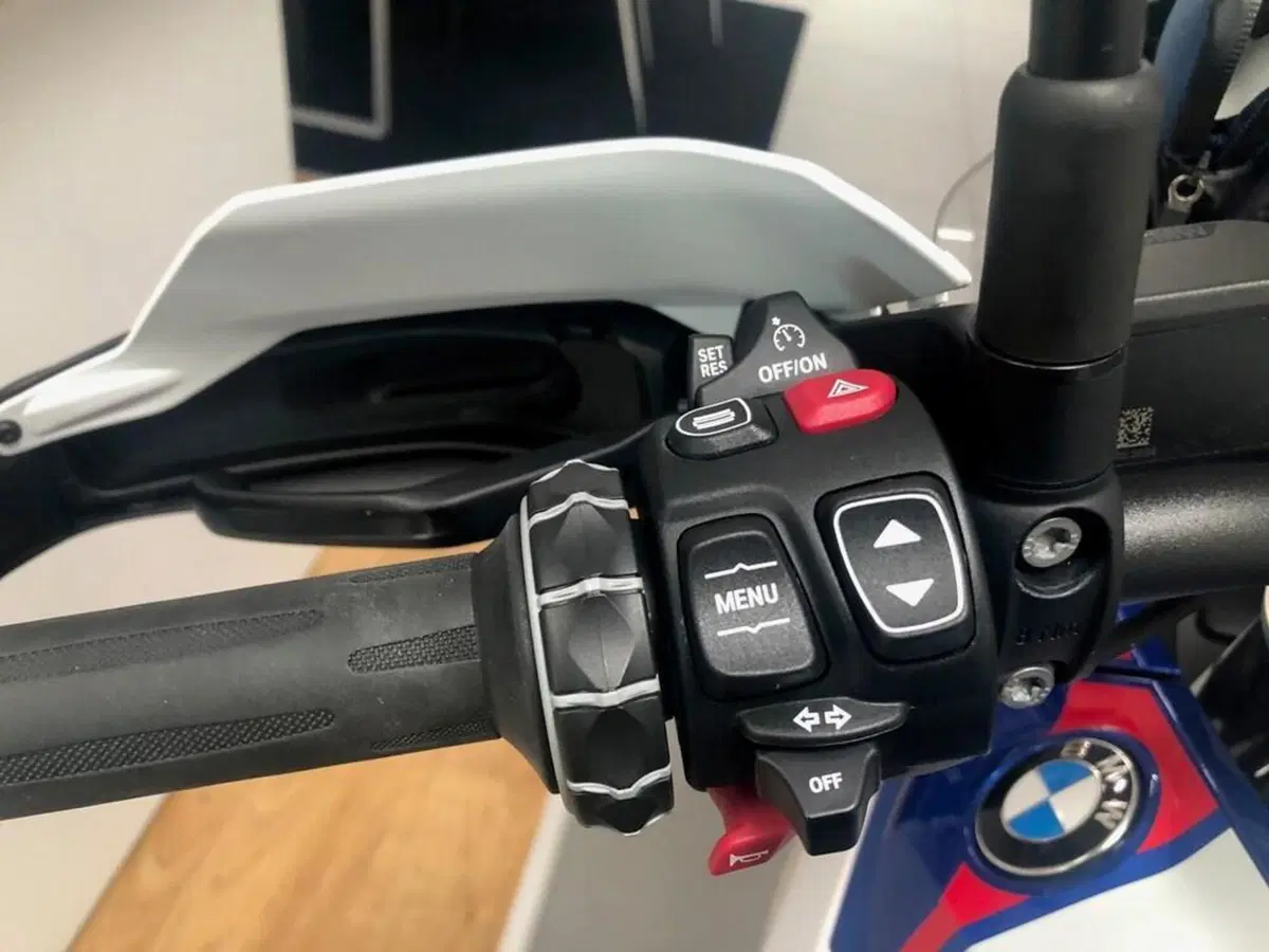 Bmw R 1300 GS (2023 - 26) (2)
