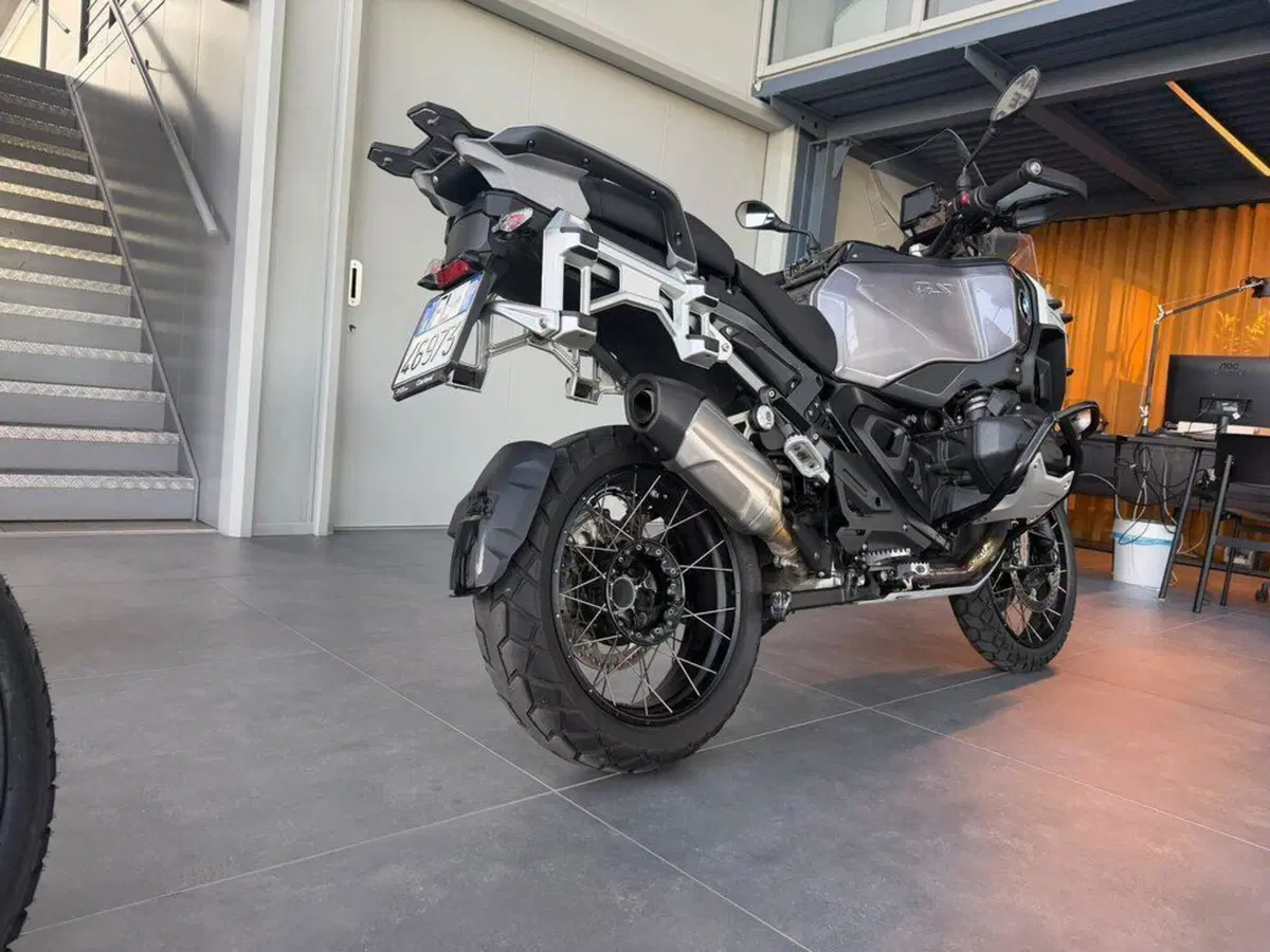 Bmw R 1300 GS Adventure Triple Black (2025 - 26) (3)