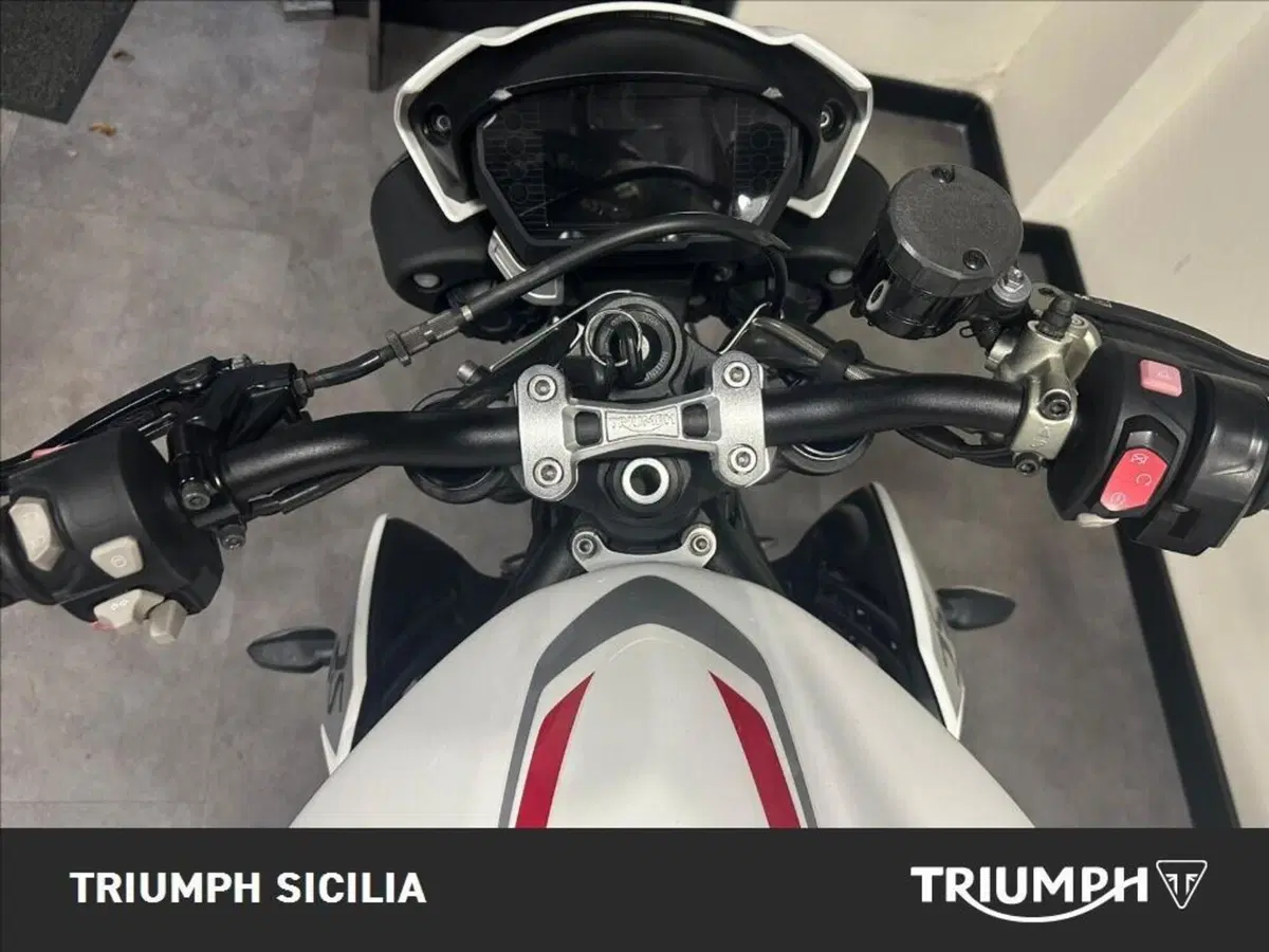 Triumph Street Triple RS (2017 - 19) (13)