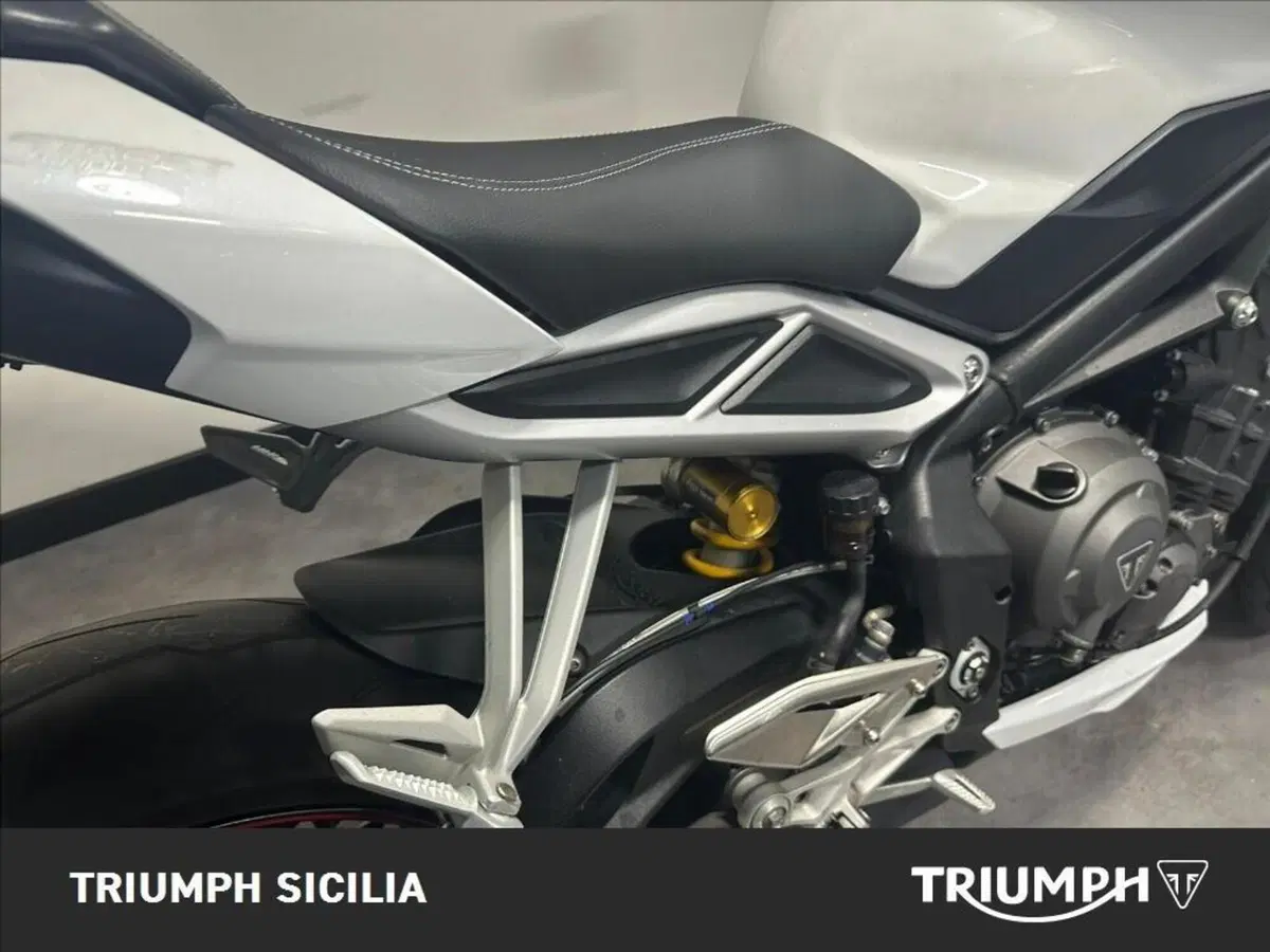Triumph Street Triple RS (2017 - 19) (7)