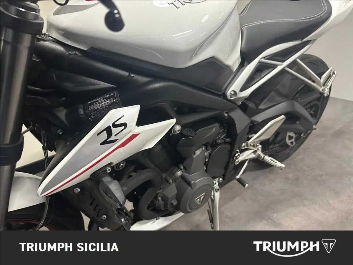 Triumph Street Triple RS (2017 - 19) (15)
