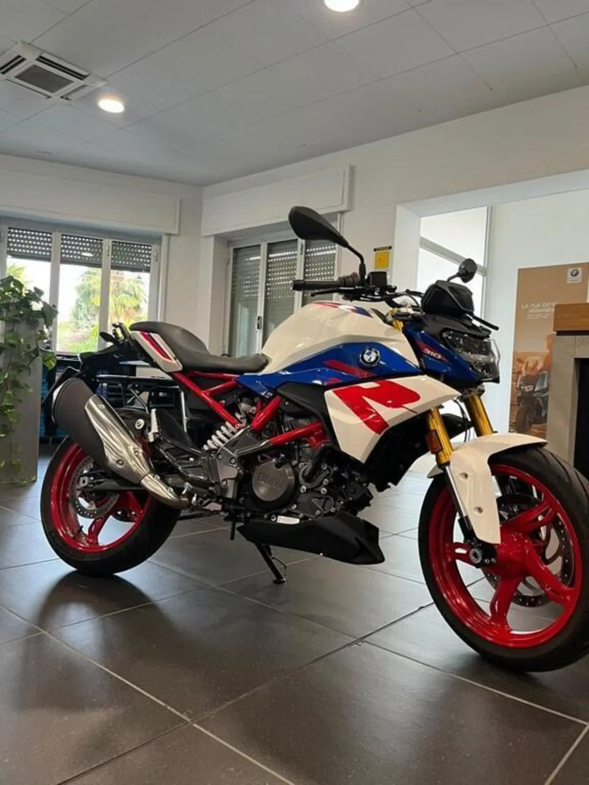 Bmw G 310 R (2021 - 25) (3)