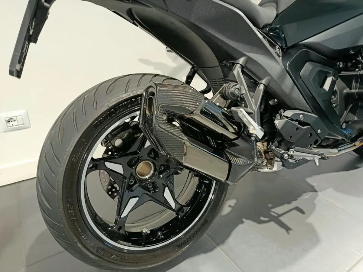 Bmw R 1300 R (2026 - 27) (2)