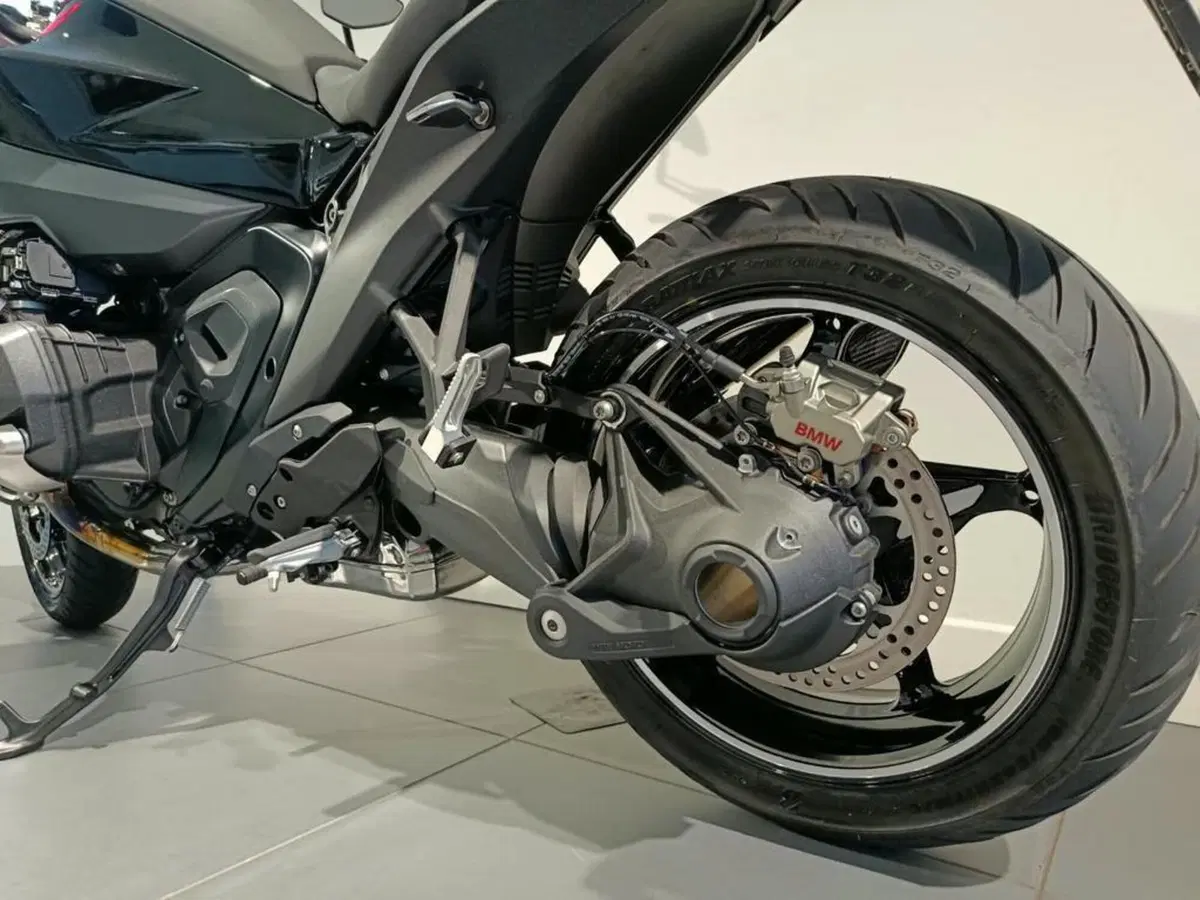 Bmw R 1300 R (2026 - 27) (4)