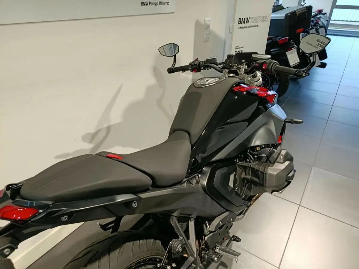 Bmw R 1300 R (2026 - 27) (10)