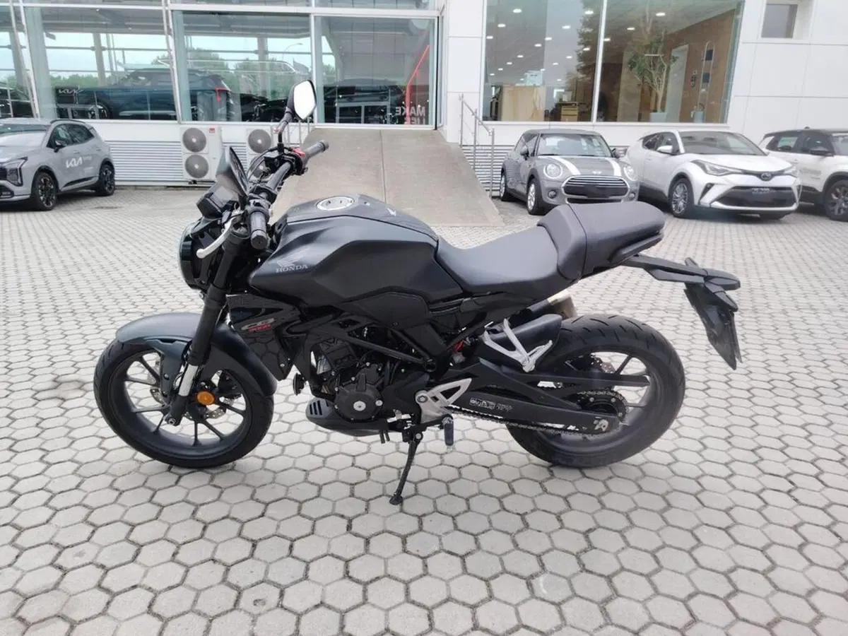 Honda CB 300 R (2022 - 26) (4)