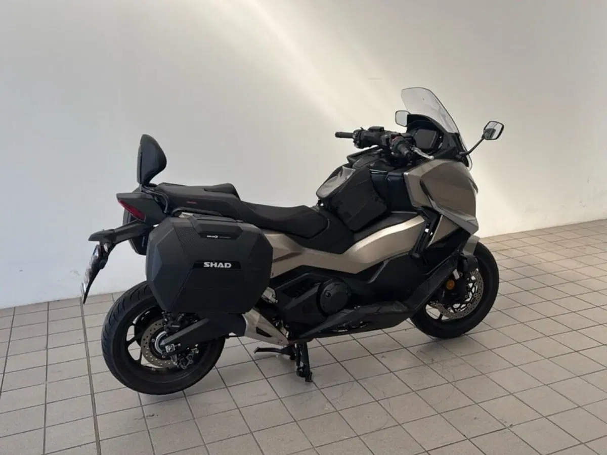 Honda Forza 750 DCT Travel (2021 - 24) (6)