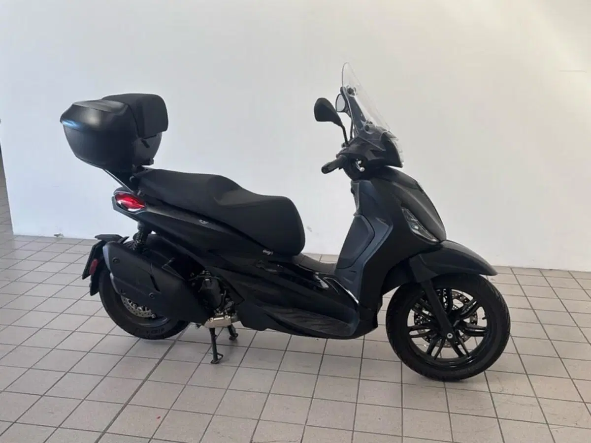 Piaggio Beverly 400 ABS-ASR (2021 - 24) (7)