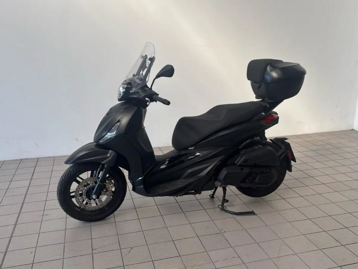 Piaggio Beverly 400 ABS-ASR (2021 - 24) (4)