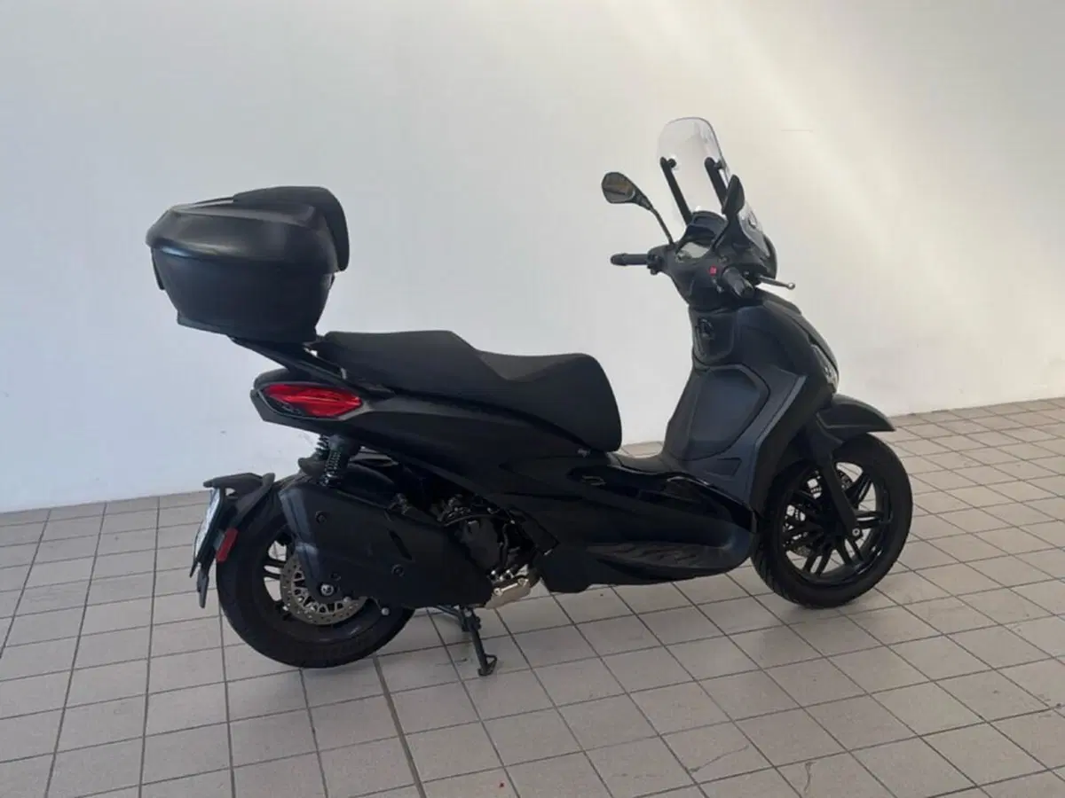 Piaggio Beverly 400 ABS-ASR (2021 - 24) (6)