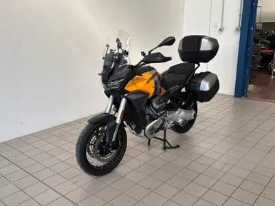 Moto Guzzi Stelvio (2024 - 26) usata