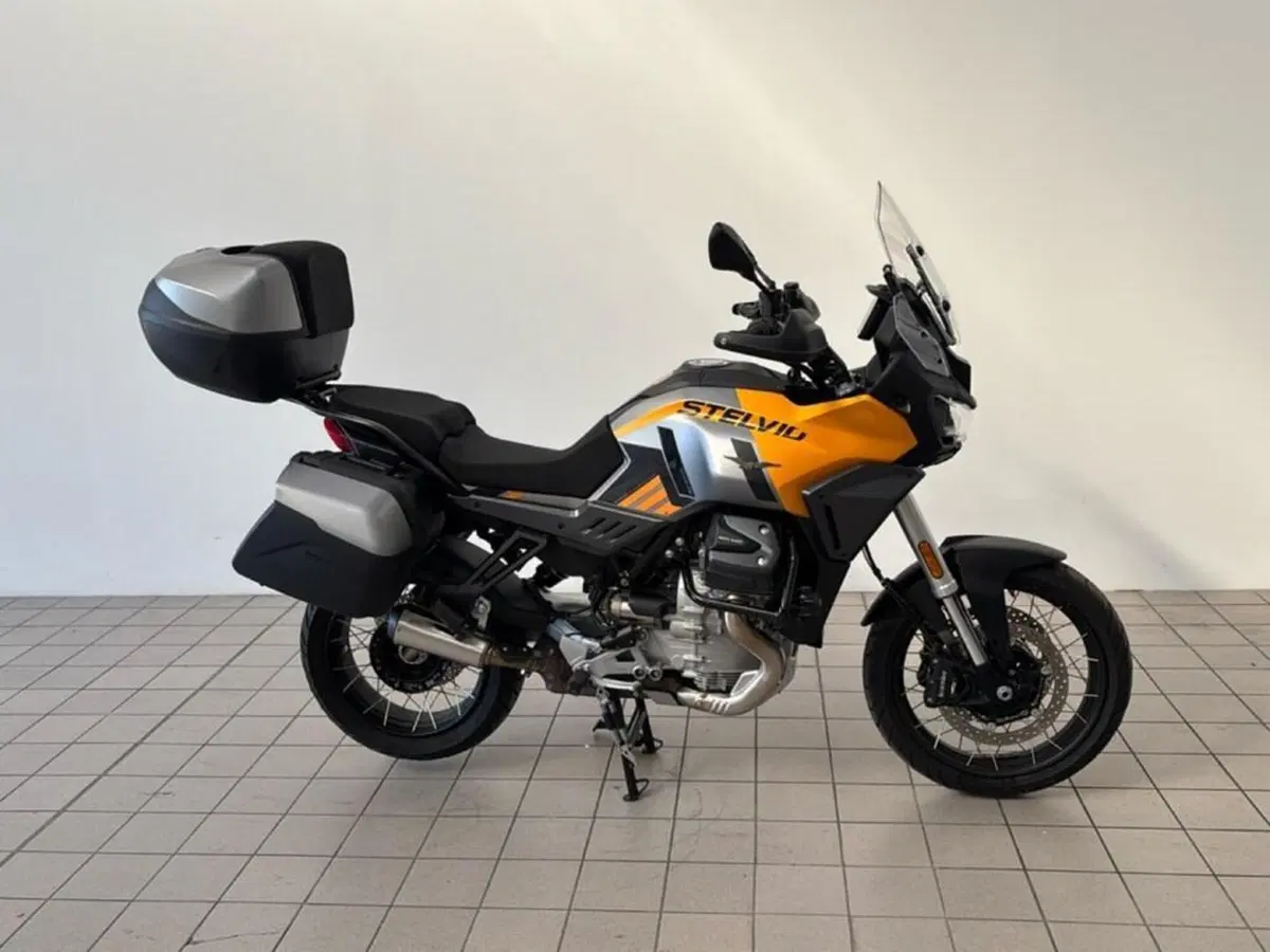 Moto Guzzi Stelvio (2024 - 26) (7)