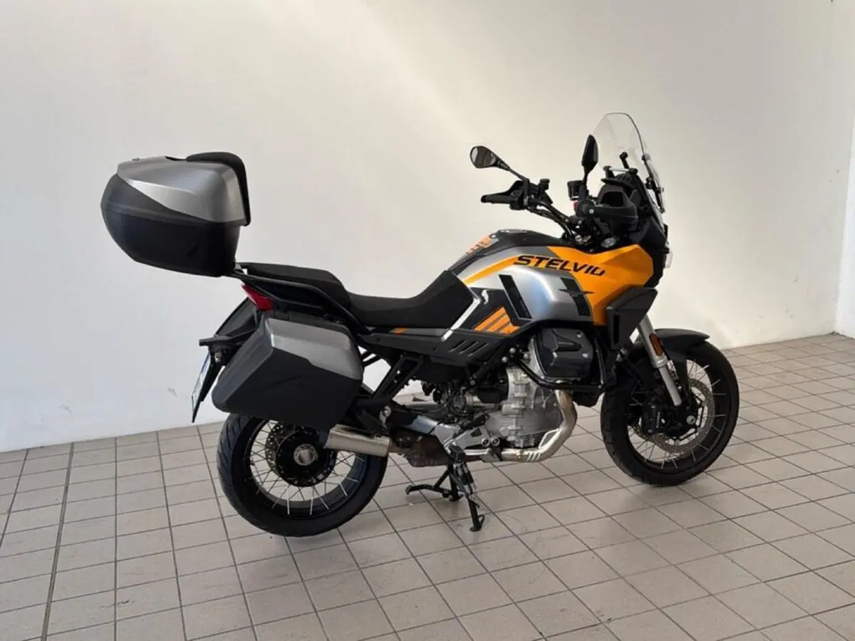 Moto Guzzi Stelvio (2024 - 26) (6)
