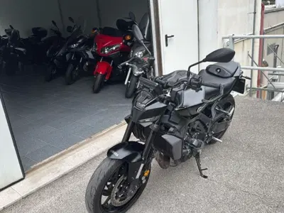 Yamaha MT-09 Y-AMT (2024 - 26) usata